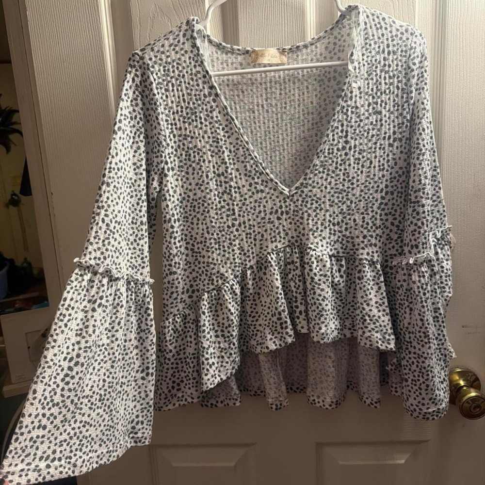 Altar's State leopard top
